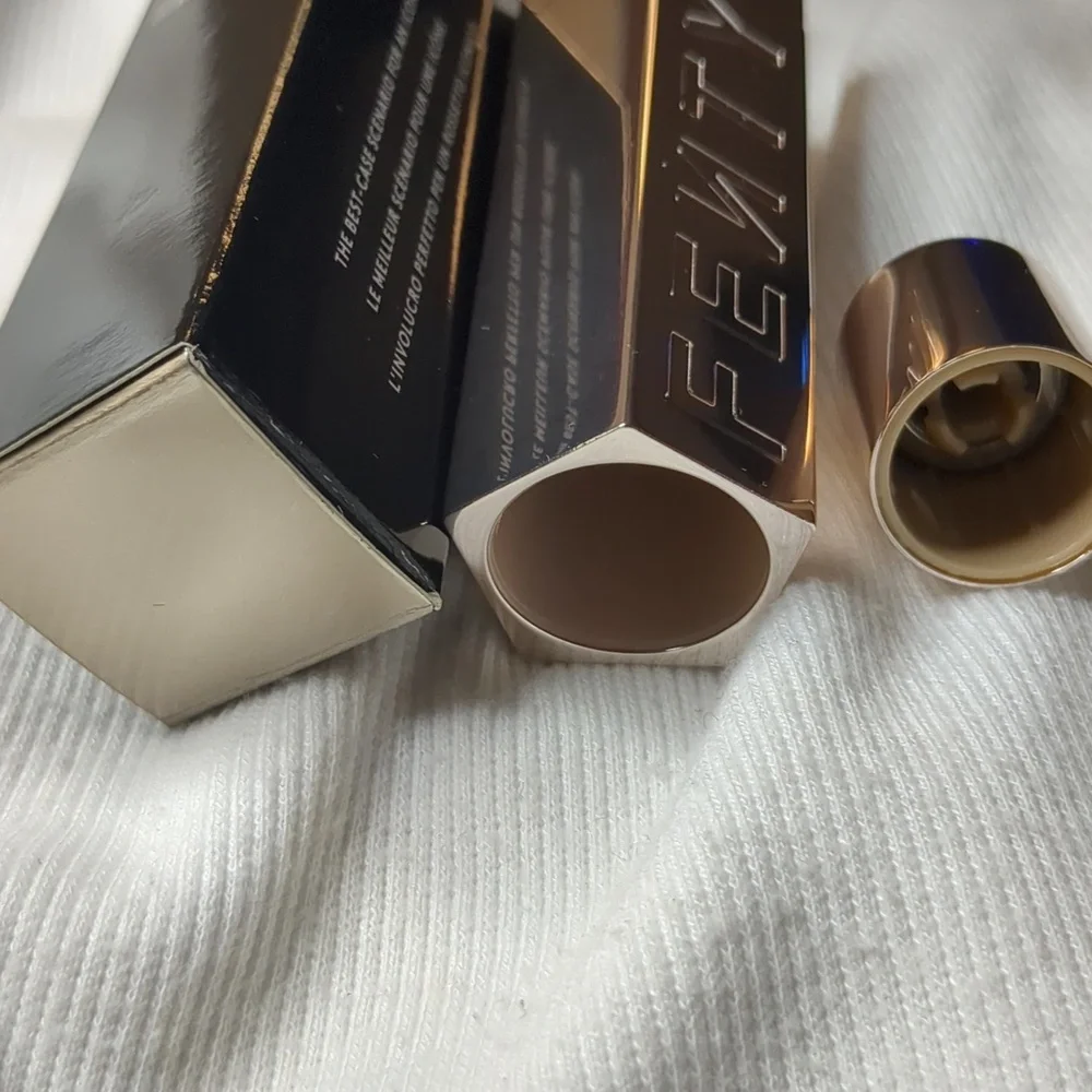 FENTY ICON "The Case" Two-piece Empty Refillable Case, Metallic Nude - Picture 5 of 7